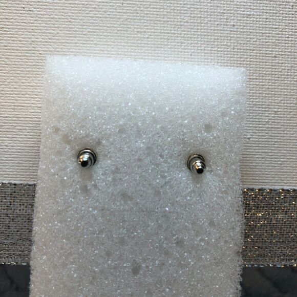 Horseshoe pendent pierced earrings - Picture 6 of 6